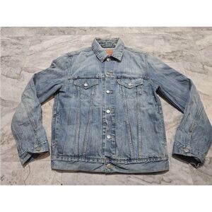 Levi’s denim trucker jean jacket large